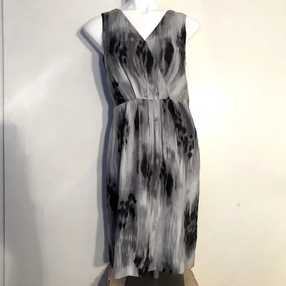 Banana Republic Silver and Black Silk Dress Size 6 - Picture 1 of 5